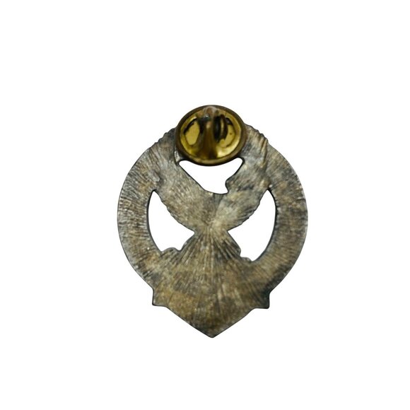 Harley-Davidson Eagle Bar & Shield Design Proud Free Metal Pin For Jacket or Hat - Picture 2 of 2